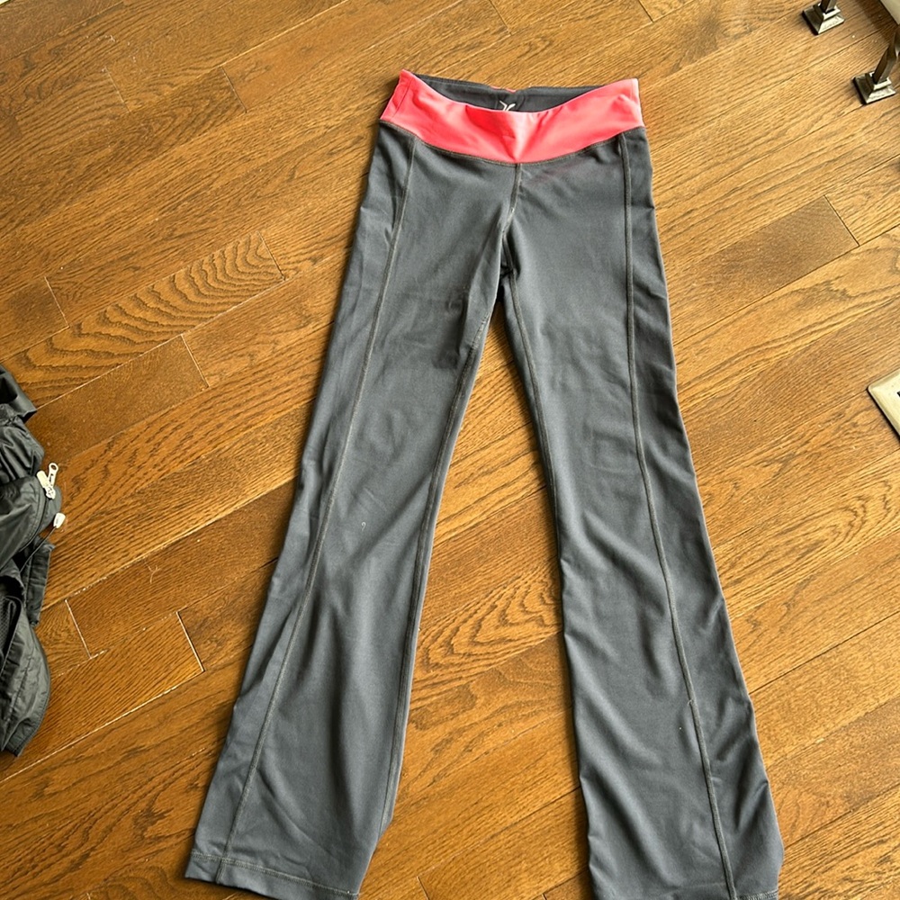 2/$25 - Old Navy Flared Yoga Pants - Gray with Bright Orange/Pink Band- Size XS